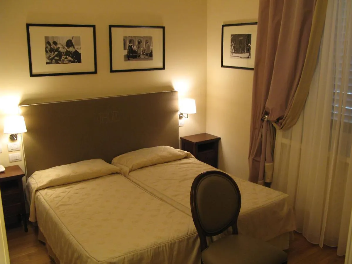 Hotel Executive Florence 4*,  Italy